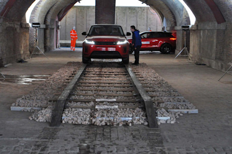 Editorial 2020 land rover range rover evoque 10 mb