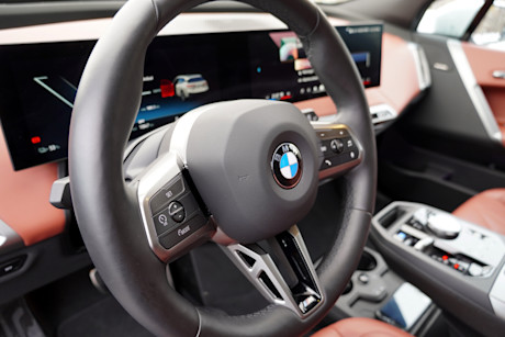 BMW iX xDrive60 2026 : essai routier Image
