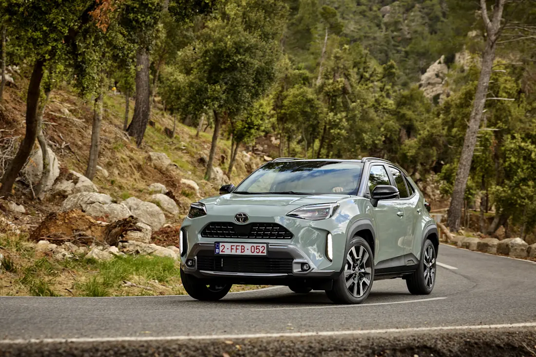 waarom-de-toyota-yaris-cross-plotseling-1900-euro-goedkoper-is-geworden-2024-01
