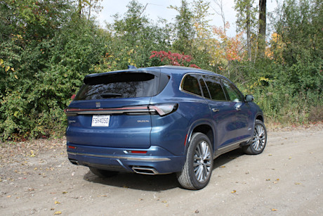 Buick Enclave Avenir 2025 : essai routier Body Image