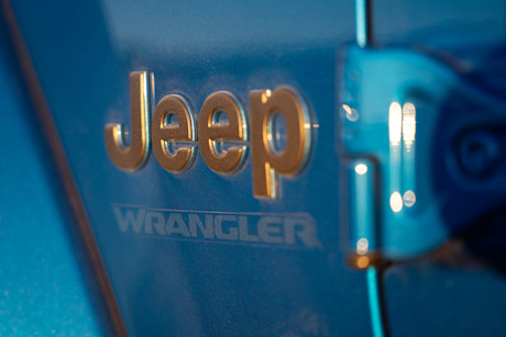 Editorial 2025 jeep wrangler rubicon 4xe td jw 250127 2
