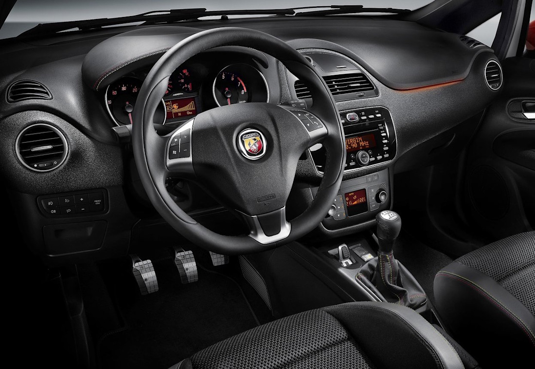 Abarth-grande-evo-interior