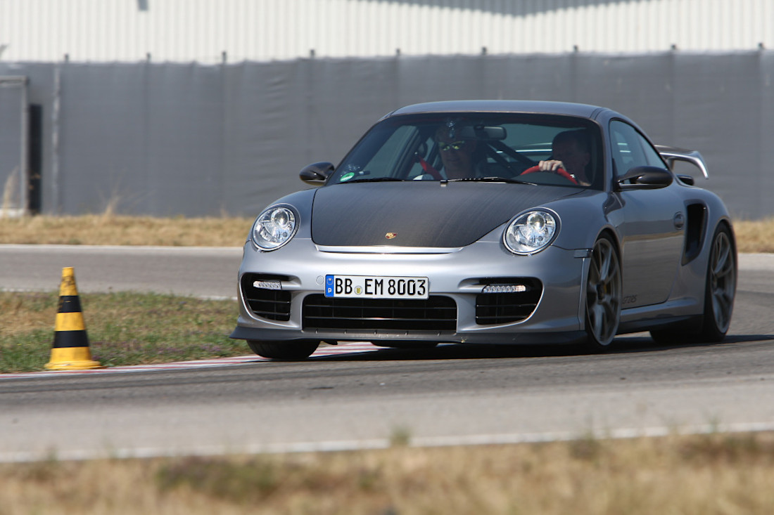 997GT2RS_1.jpg