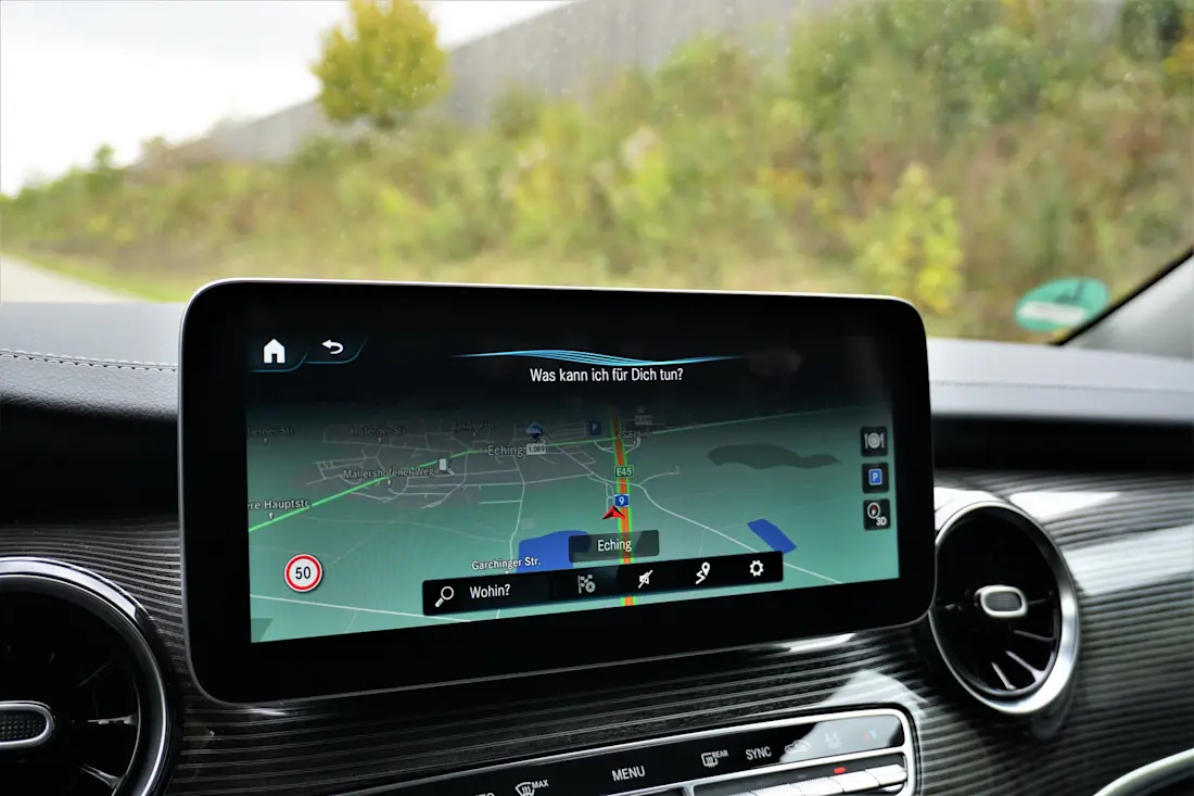 Mercedes-Benz V-Klasse V300d Int MBUX Sprachsteuerung