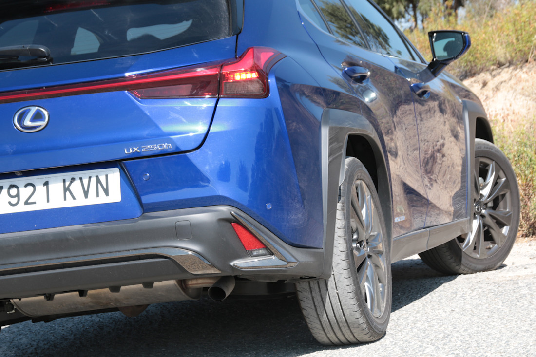 lexus-ux250h (43).JPG