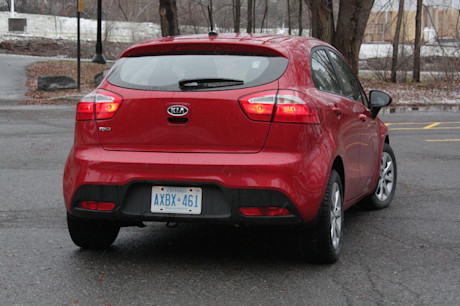 Editorial 2012 kia rio cc 002 3700