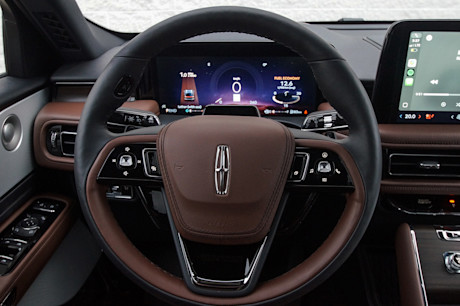 Editorial 2025 lincoln aviator reserve td jv 250127 10