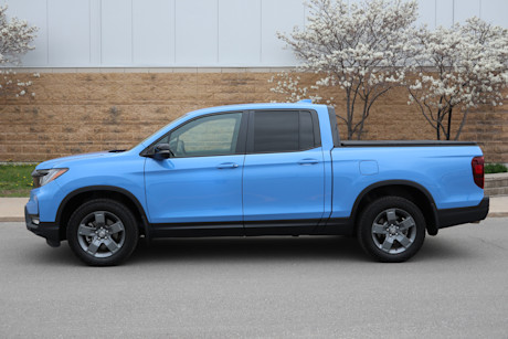2025 Honda Ridgeline Review Body Image