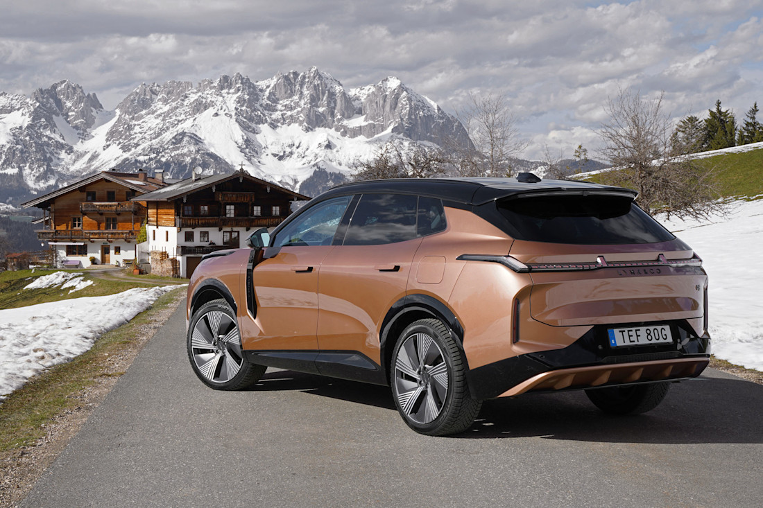 Lynk & Co 08 (2026)_Heck-seitlich