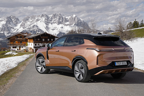 Lynk & Co 08 (2026)_Heck-seitlich