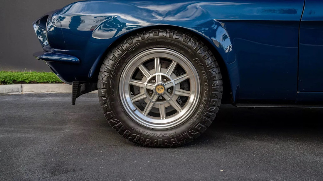 Ford-mustang-1968-off-road-restomod (6).jpg