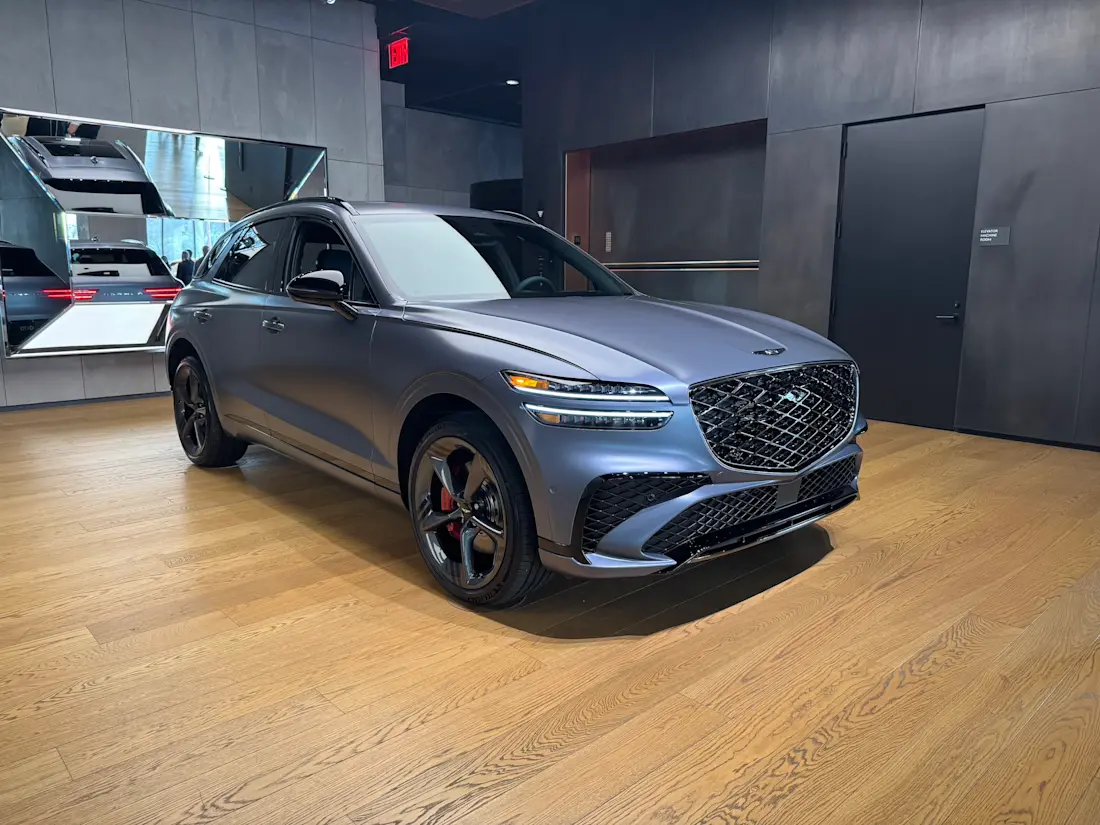 2027 Genesis GV70 Prestige Graphite 03