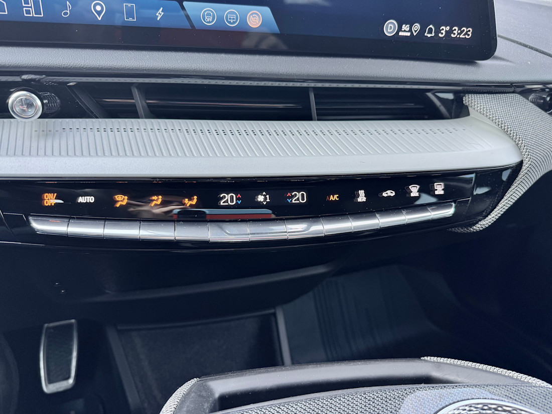 2026 Cadillac Optiq - TD - PB - 260223 - 4.jpg