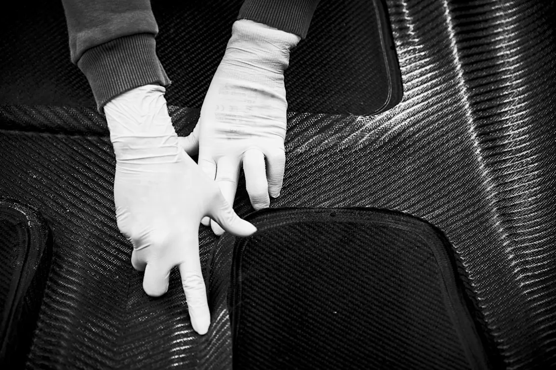 Pagani-25th Hands 04