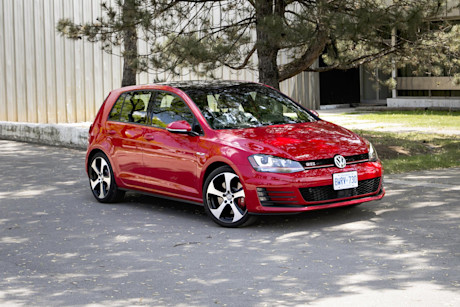 Editorial 2015 volkswagen gti 5 door performance package jw 04