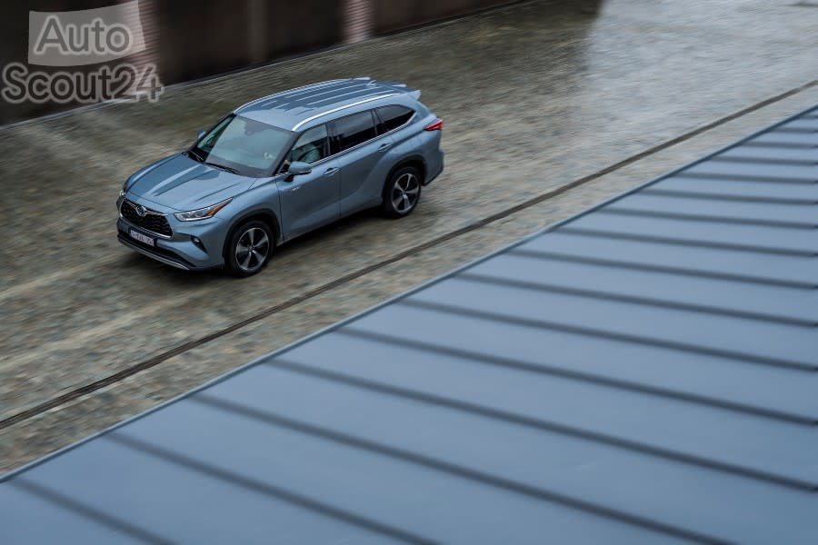 Toyota Highlander Electric Hybrid 2021 (9) (1).jpg
