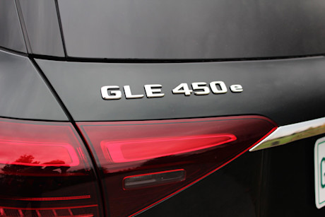 Editorial 2024 mercedes benz gle 450e td 231107 10 pb