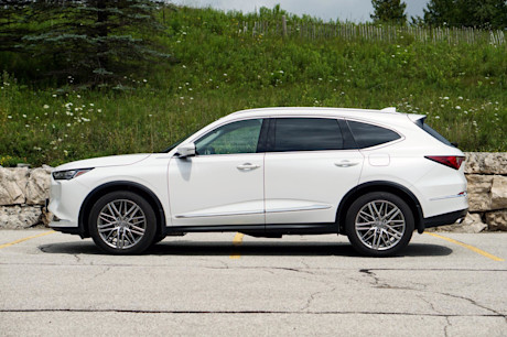 Editorial 2023 acura mdx platinum elite 231003 04 jl