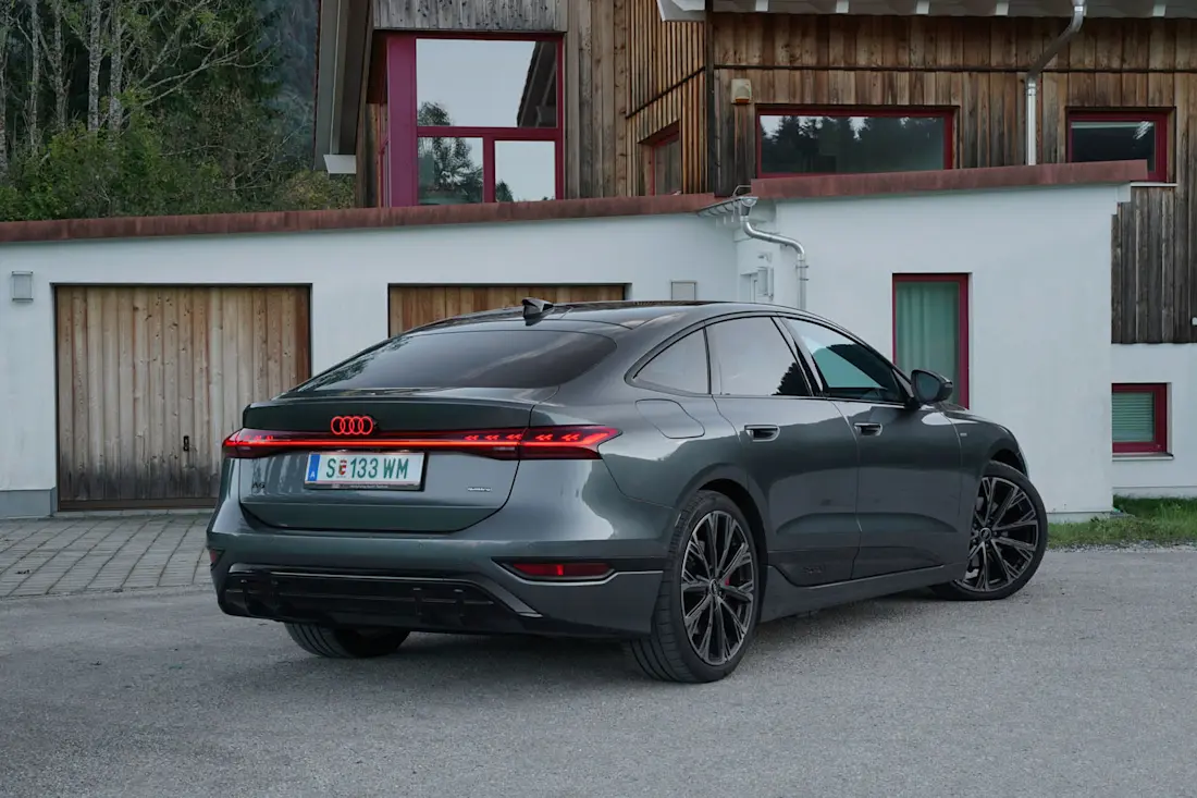 3 audi-a6-sportback-e-tron-quattro-heck-seitlich