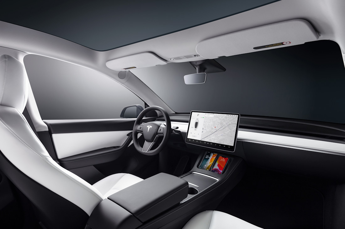 tesla-model-y-interieur