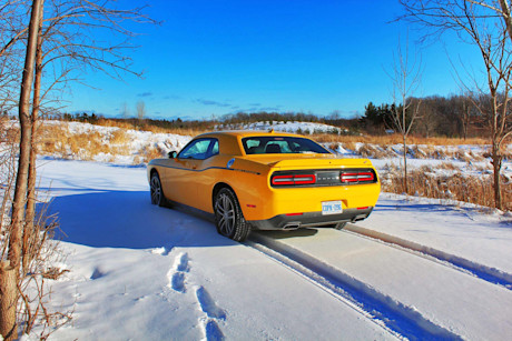 Editorial 2018 dodge challenger gt awd 04 pb