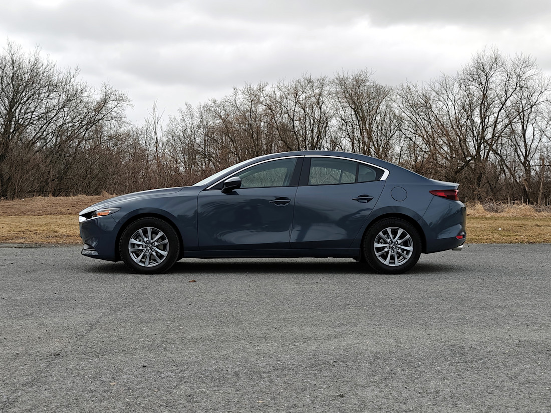 2026 Mazda3 GX AWD - TD - BH - 260415 - 3.jpg