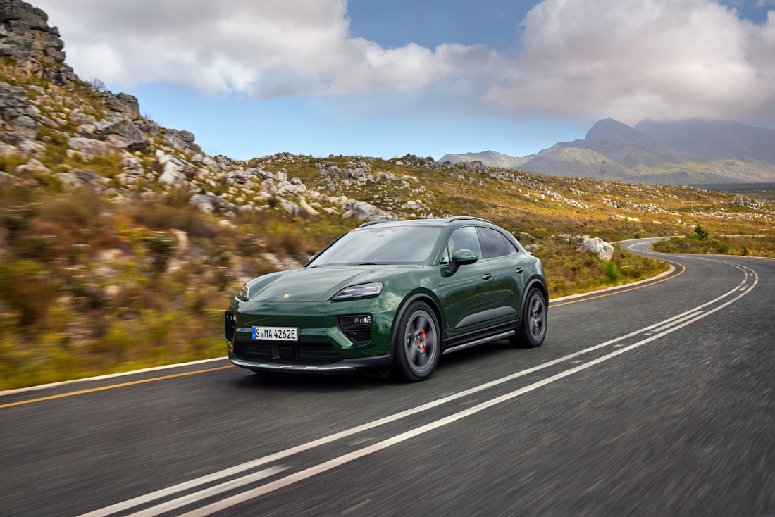 hieraan-merk-je-dat-je-in-de-goedkoopste-porsche-macan-electric-rijdt-2024-01