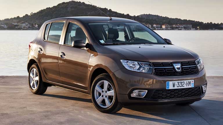 Dacia Sandero privit din fata