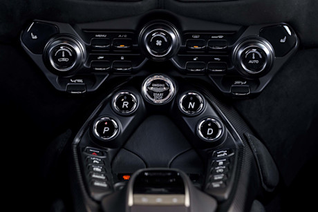 Editorial 2020 aston martin vantage 10 aston martin