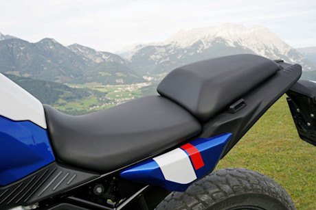 13 bmw-f-450-gs-2026-sitzbank