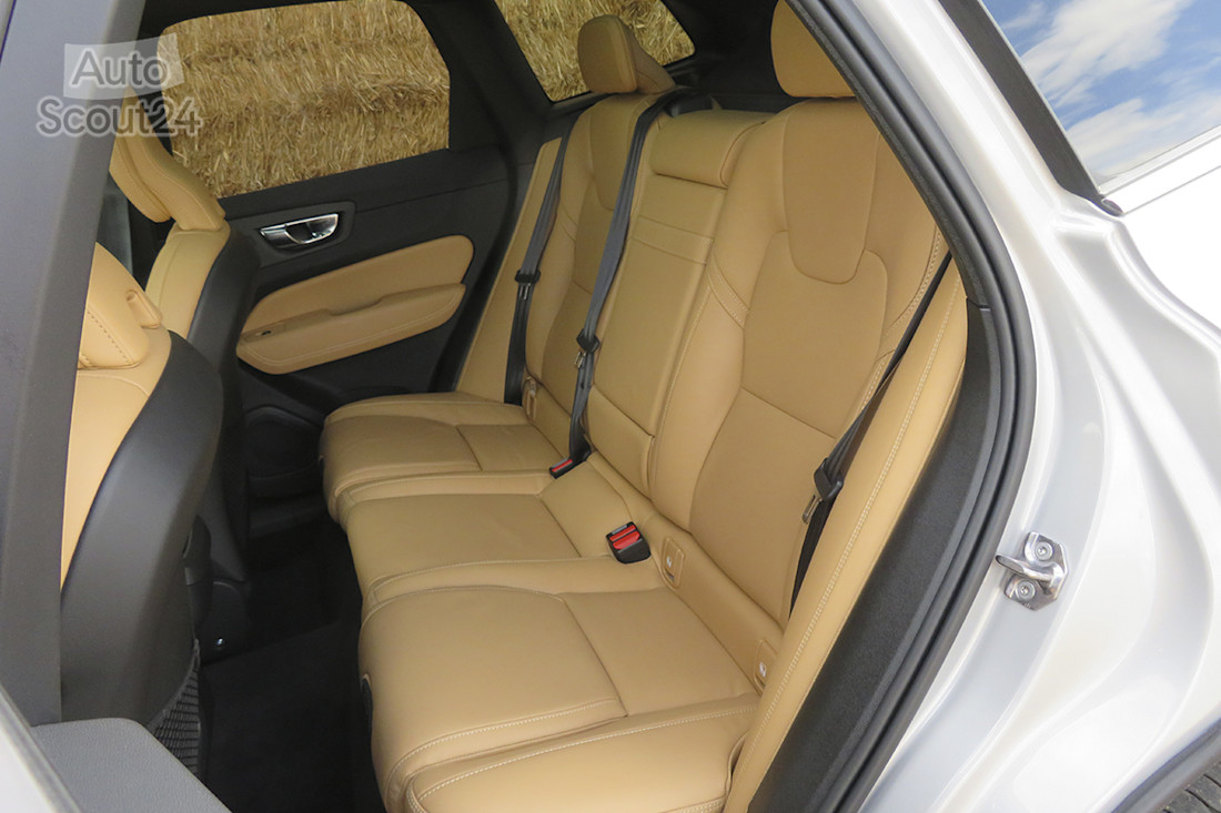 25_volvo xc 60.JPG