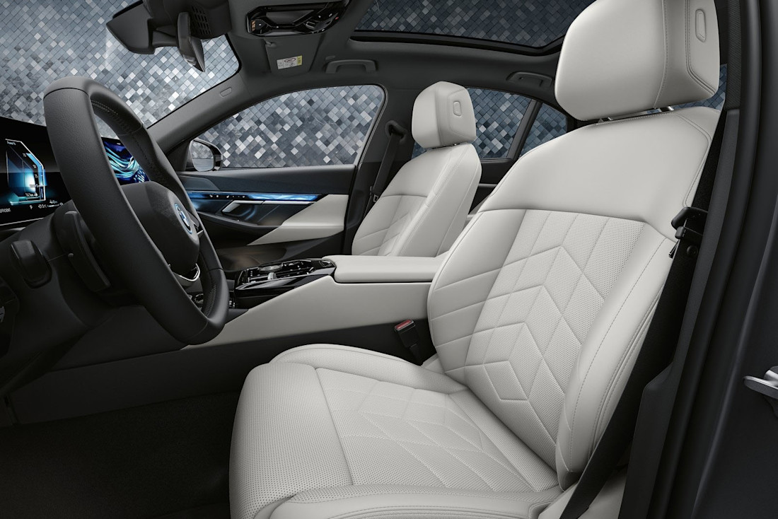 BMW-5er-G60-2023-Seats
