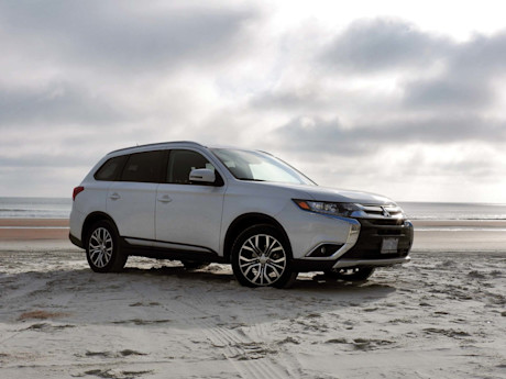 Editorial 13 jb 2016 mitsubishi outlander disney road trip