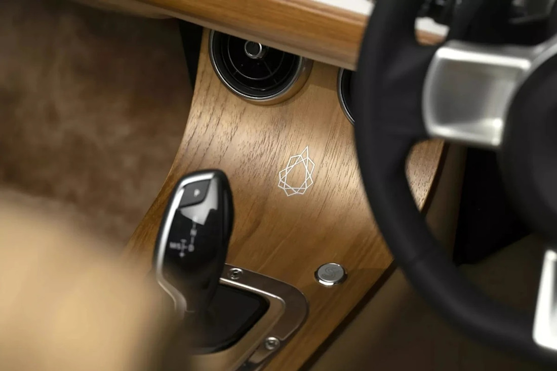 Morgan-Plus-Six-Pinnacle-2025 (7).jpg