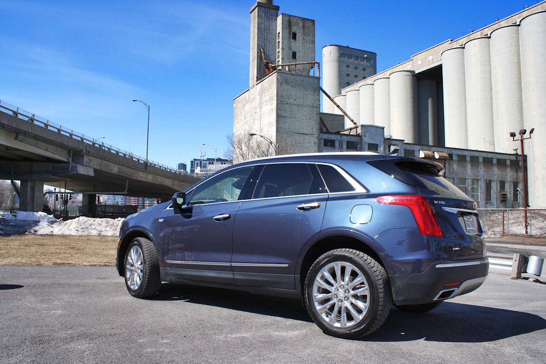 Editorial 2018 cadillac xt5 awd platinum 09 db