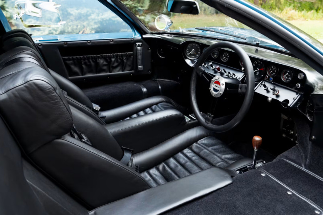 Ford-GT40-MkI-11966-autoscout24 (16).jpg