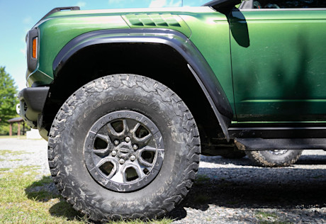 Editorial 2022 ford bronco raptor 14 jw