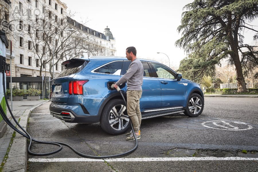 NUEVO KIA SORENTO PHEV - CALIDAD MEDIA_012 (1).jpg