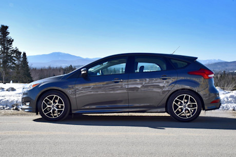 Editorial 2015 ford focus se hatchback jp 03