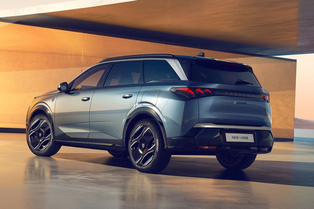 Peugeot-E-5008-2025-1600-08.jpg