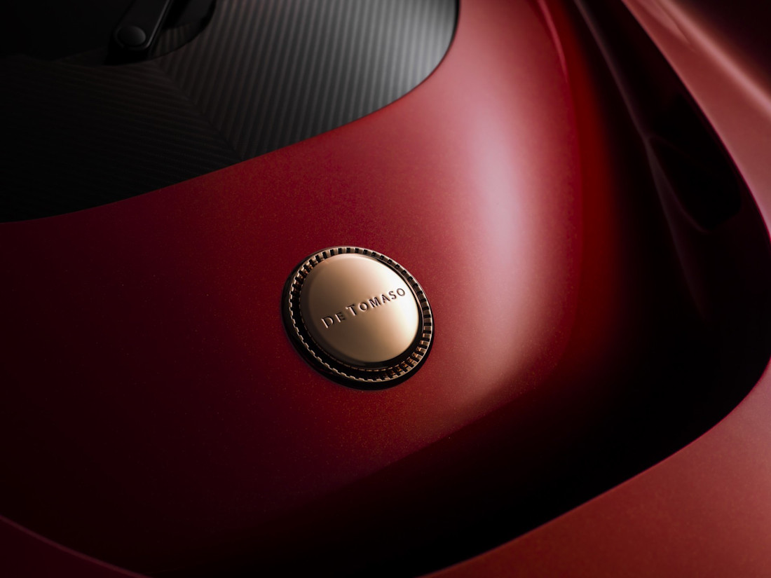 bb88c9d5-de-tomaso-p72-14.jpg