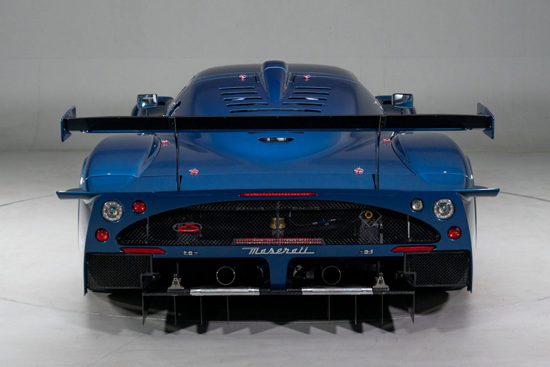 Maserati-MC12-Corsa-subasta (5).jpg