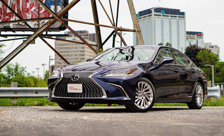 Editorial 2020 lexus es 300h 03 jl