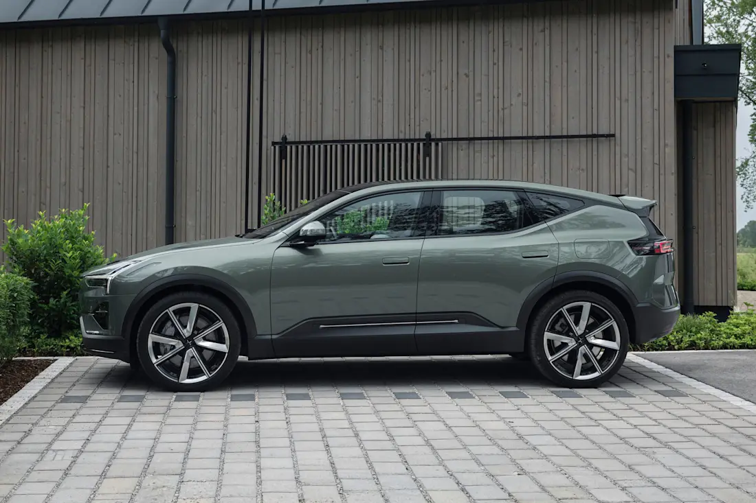 2 polestar-3-800v-2026-seite