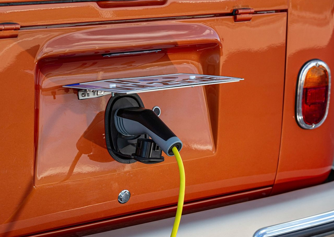 Volkswagen-e-Bulli_Concept-2020-1280-0b.jpg