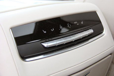 Editorial 2021 cadillac escalade esv premium luxury platinum 32 dw