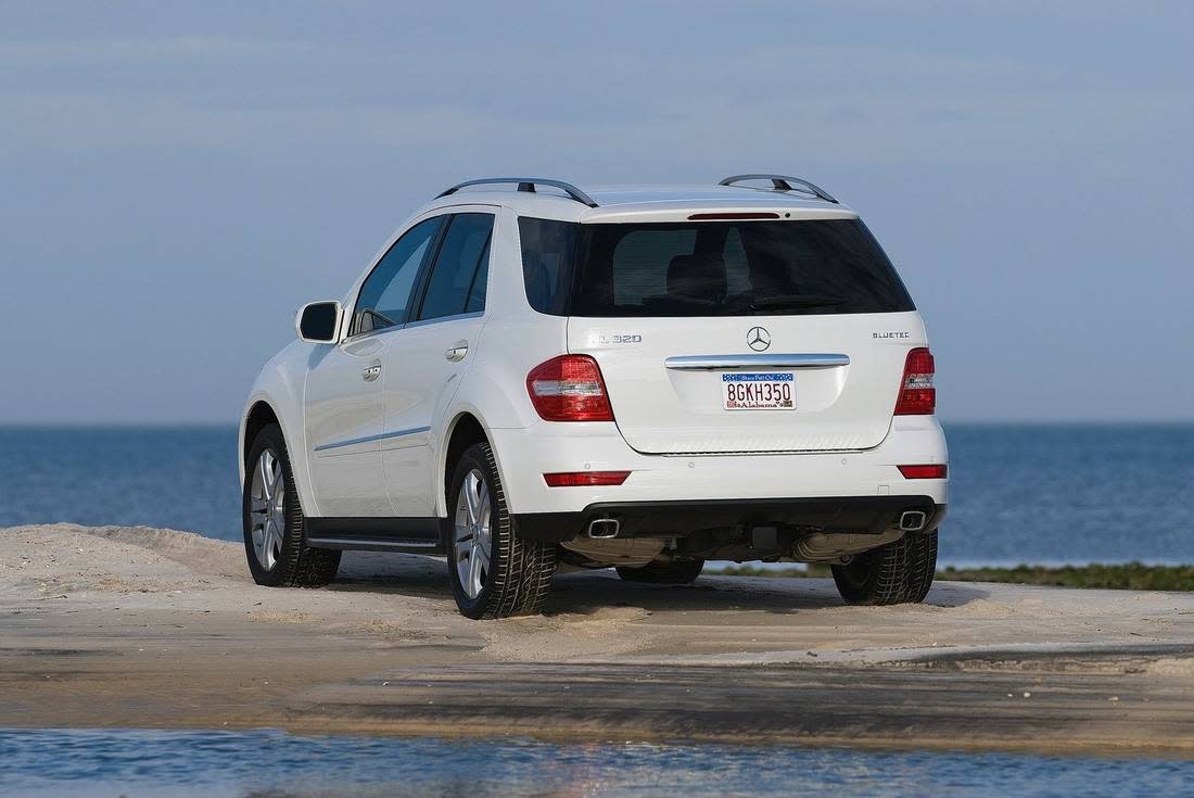 4Rd82iVtAvfRN33AUu4AUg-ba359977d51936cbab81506a754ab4c8-mercedes-benz-w164-back-1100