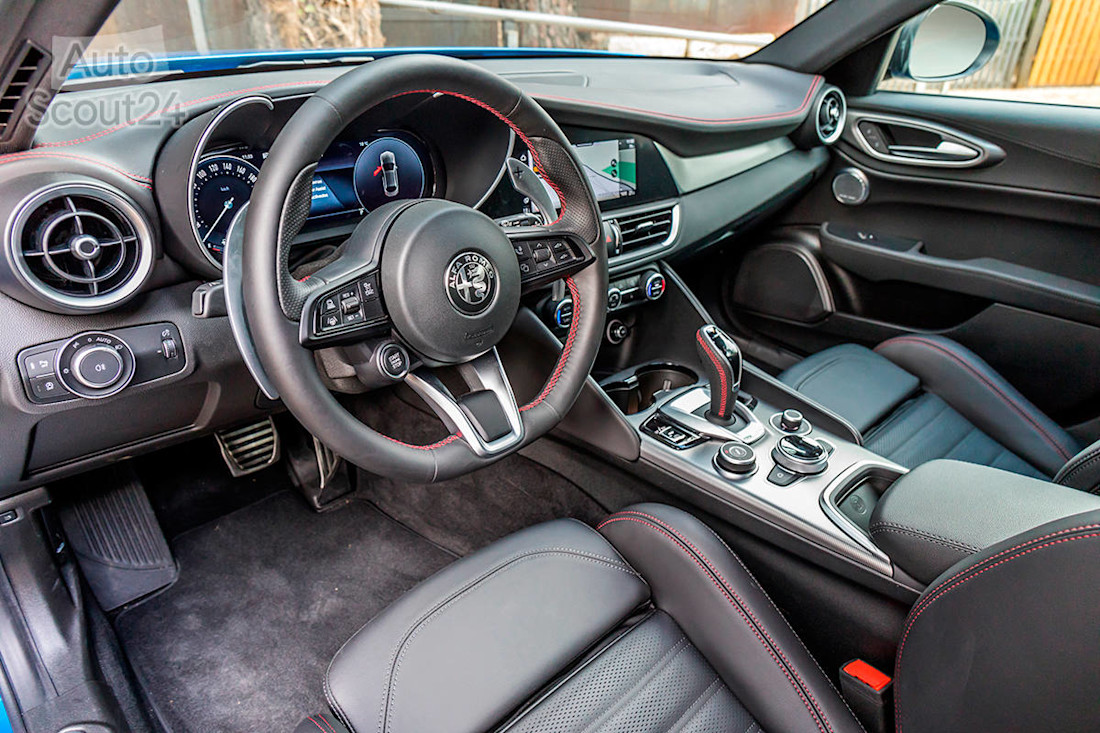 Presentacion Alfa Romeo Giulia 2023 Ruben Fidalgo (14).jpg