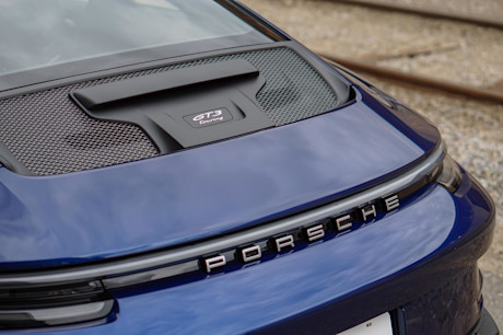 Editorial 2022 porsche gt3 touring 20 jl