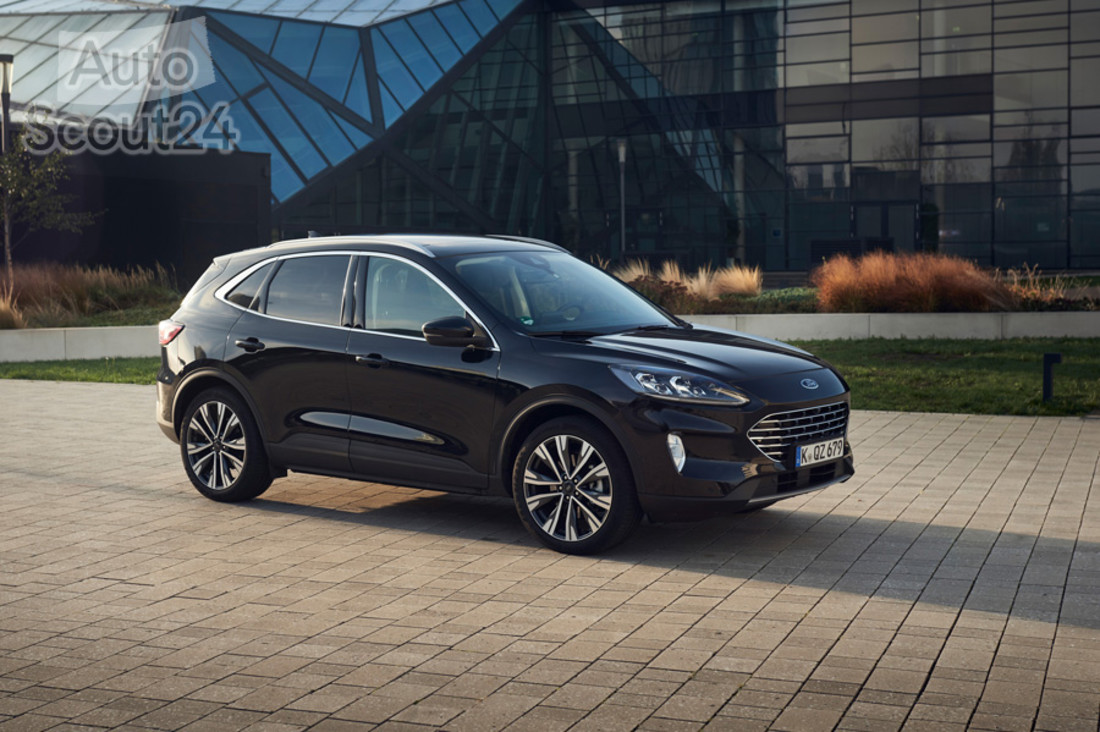 ford-kuga-hybrid (3).jpg